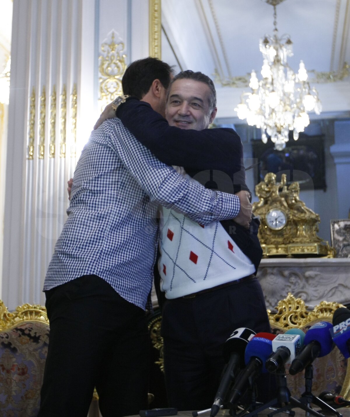 FOTO / Ronny Levy a fost prezentat la Steaua: "Viitorul echipei va fi la fel ca istoria sa, plin de succese"