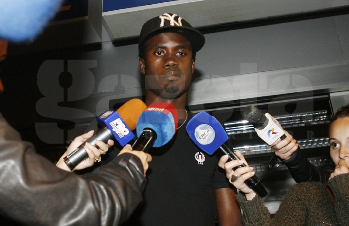 FOTO "Cel mai tare transfer al verii" a ajuns la Cluj! Sougou: "Am venit să fiu campion cu CFR"