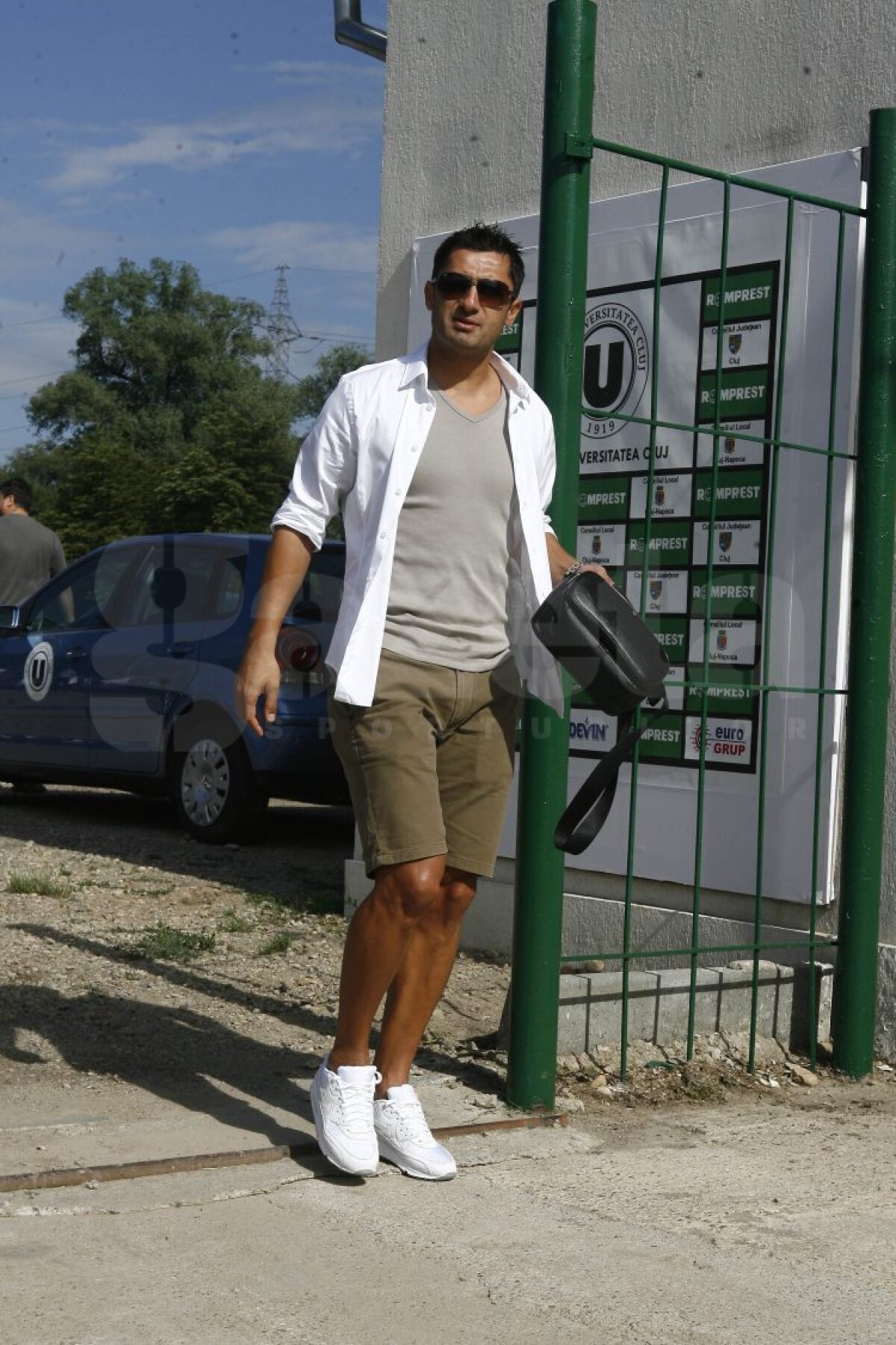 FOTO "Şepcile roşii” s-au reunit în această dimineaţă. Băjenaru nu s-a prezentat