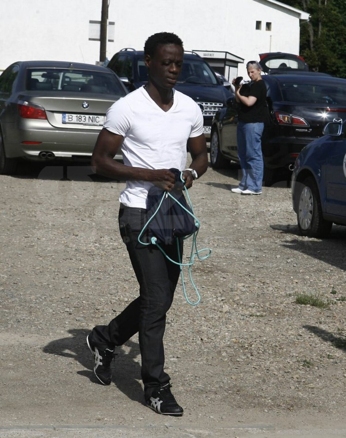 FOTO "Şepcile roşii” s-au reunit în această dimineaţă. Băjenaru nu s-a prezentat