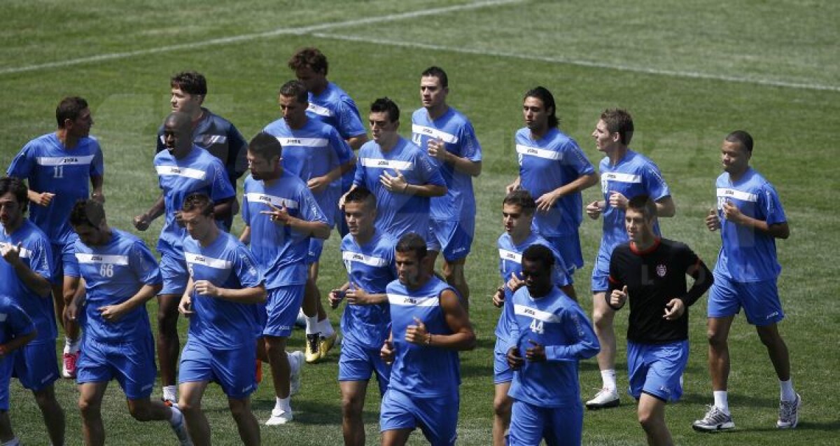 FOTO Costa, la primul antrenament. Clujenii învaţă lecţia umilinţei: ”Să vorbim mai puţin şi să jucăm fotbal!”