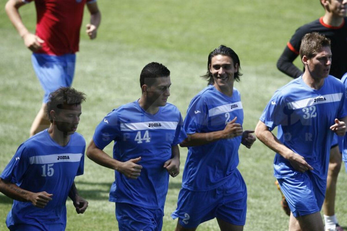 FOTO Costa, la primul antrenament. Clujenii învaţă lecţia umilinţei: ”Să vorbim mai puţin şi să jucăm fotbal!”