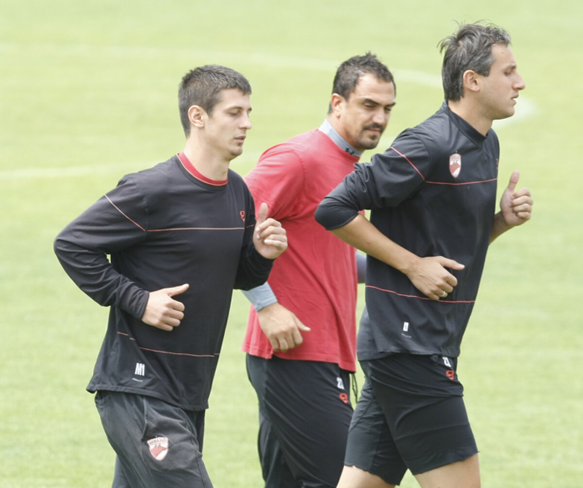 GALERIE FOTO » Dinamo s-a reunit azi, iată programul "cîinilor" şi amicalele verii!