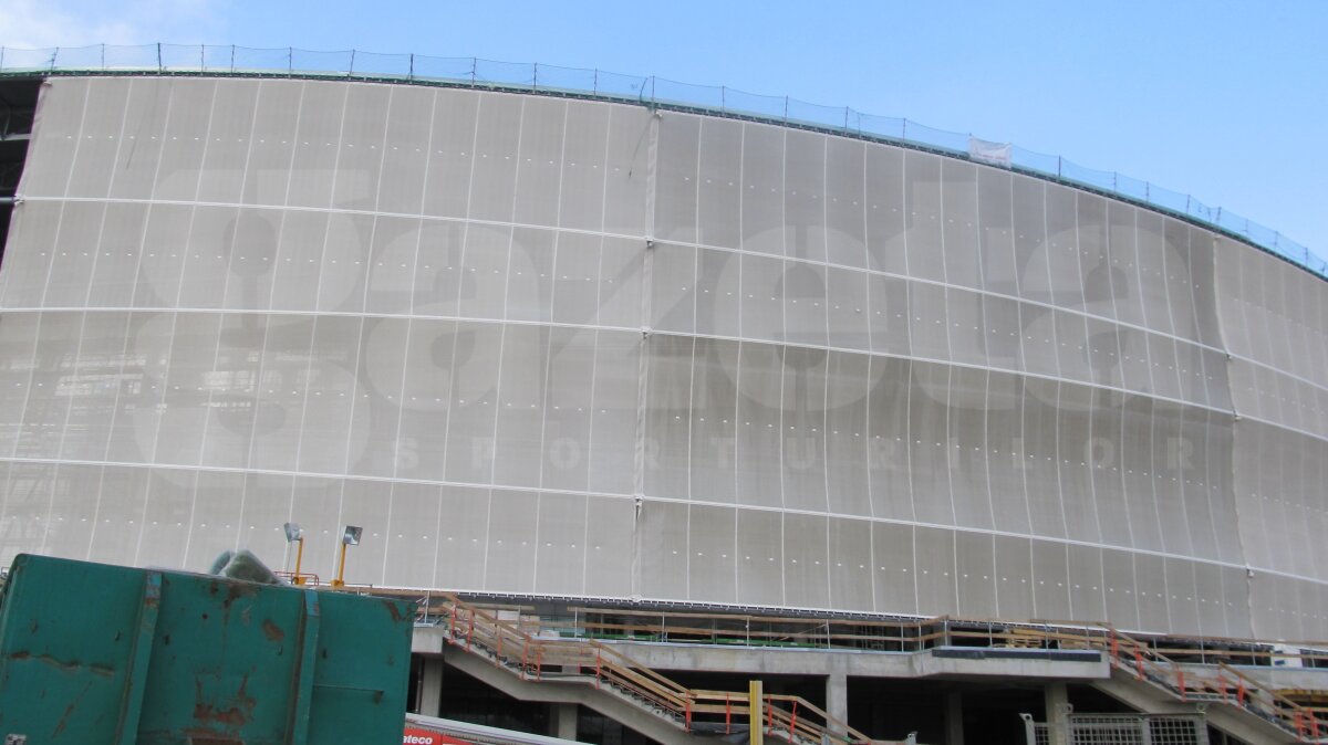 Geamănul "Naţionalului" » Aceeaşi firmă care ridică National Arena lucrează şi pe şantierele poloneze