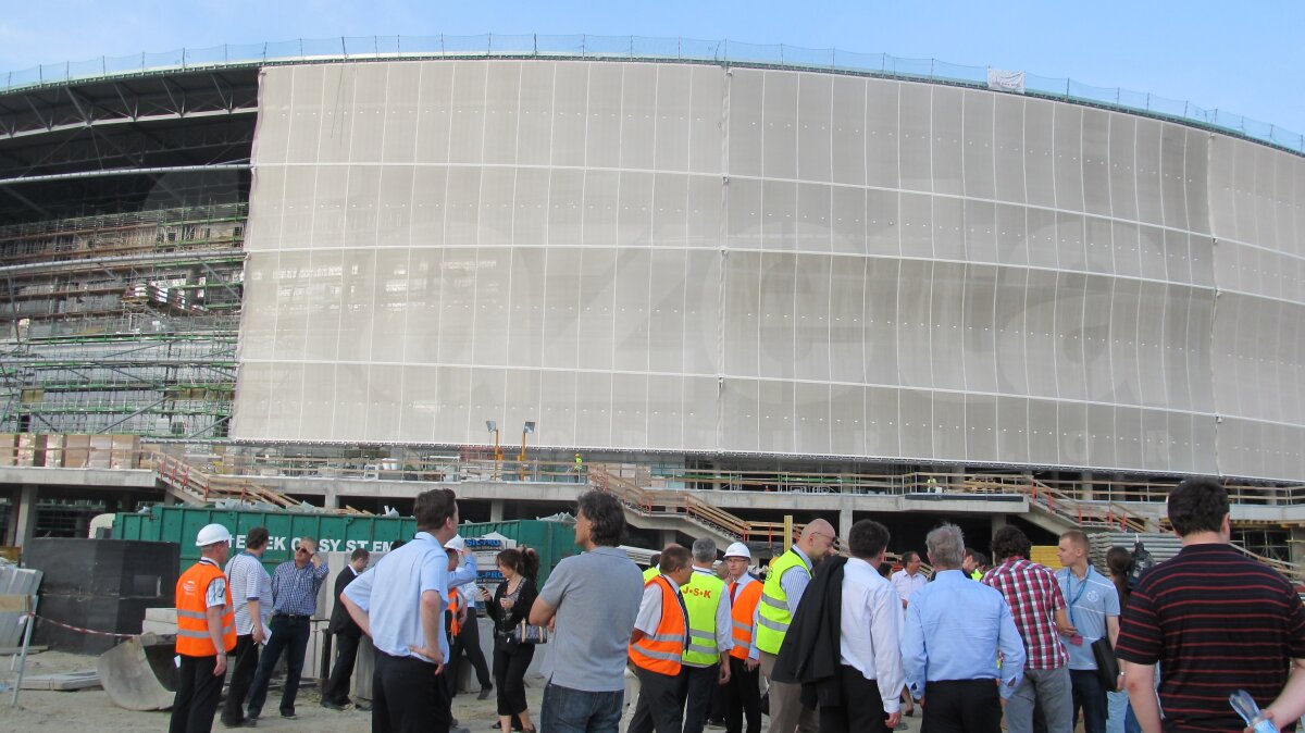 Geamănul "Naţionalului" » Aceeaşi firmă care ridică National Arena lucrează şi pe şantierele poloneze