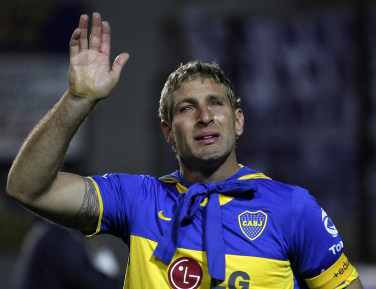 FOTO Martin Palermo, cu ochii în lacrimi la despărţirea de fanii echipei Boca Juniors :(