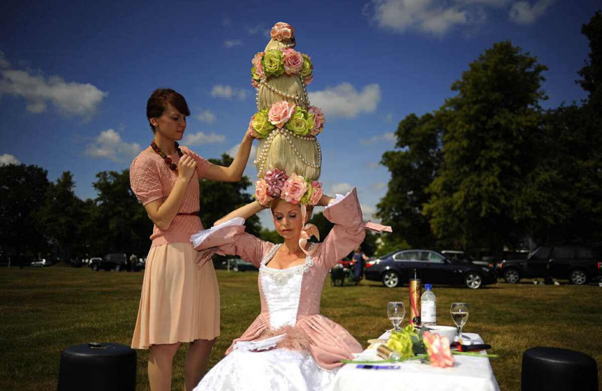 Pălării şi cai » Cîteva imagini senzaţionale din Regatul Unit