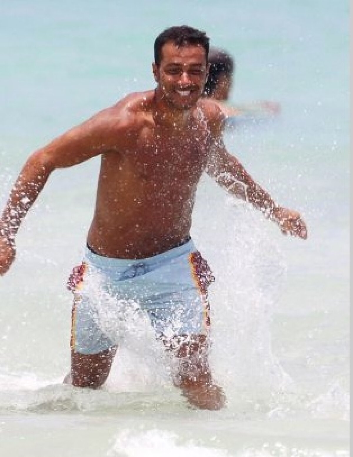 GALERIE FOTO Sara Tommasi, ex iubita lui Ronaldinho, s-a relaxat cu Quagliarella pe plaja din Miami