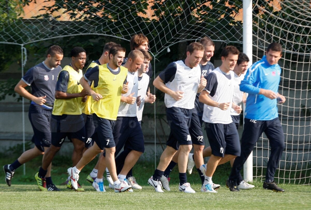 FOTO Becali a vizitat echipa la primul antrenament la Mogoşoaia: ”Doamne, ajută să cîştigăm tot!”