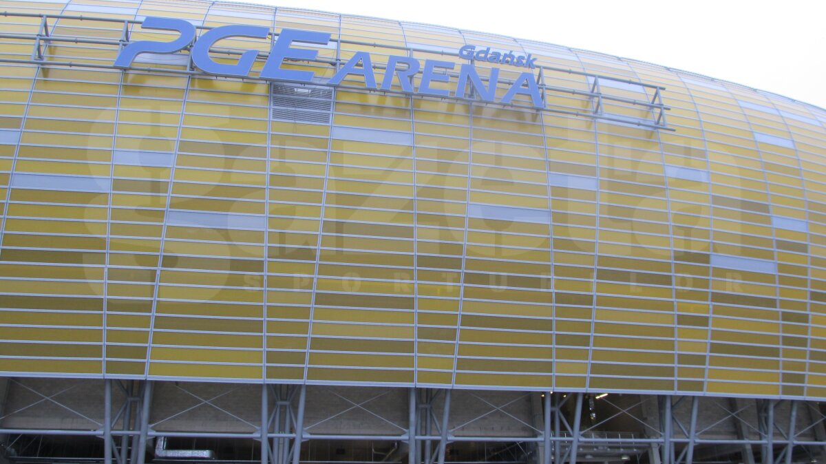 FOTO GSP vă prezintă al patrulea stadion polonez Elite pentru Euro 2012 » Bolul de chihlimbar