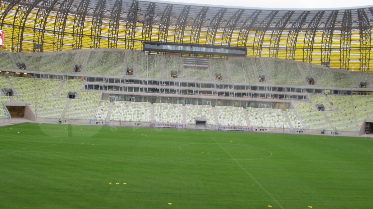 FOTO GSP vă prezintă al patrulea stadion polonez Elite pentru Euro 2012 » Bolul de chihlimbar