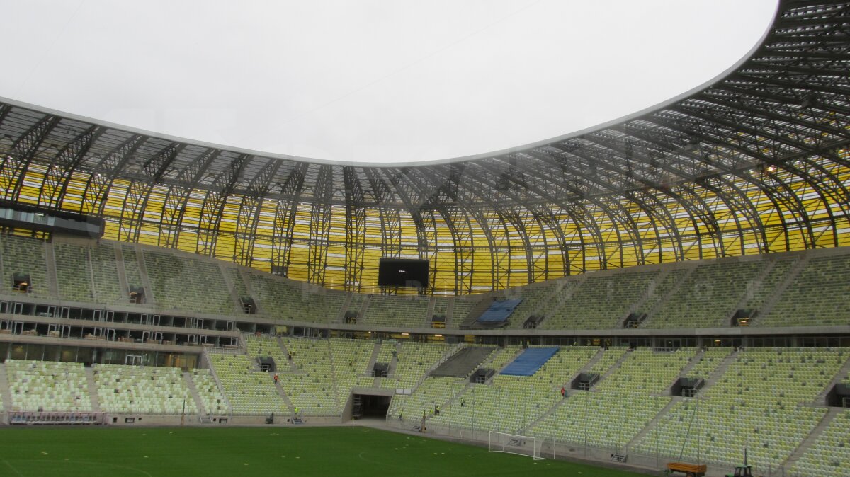 FOTO GSP vă prezintă al patrulea stadion polonez Elite pentru Euro 2012 » Bolul de chihlimbar