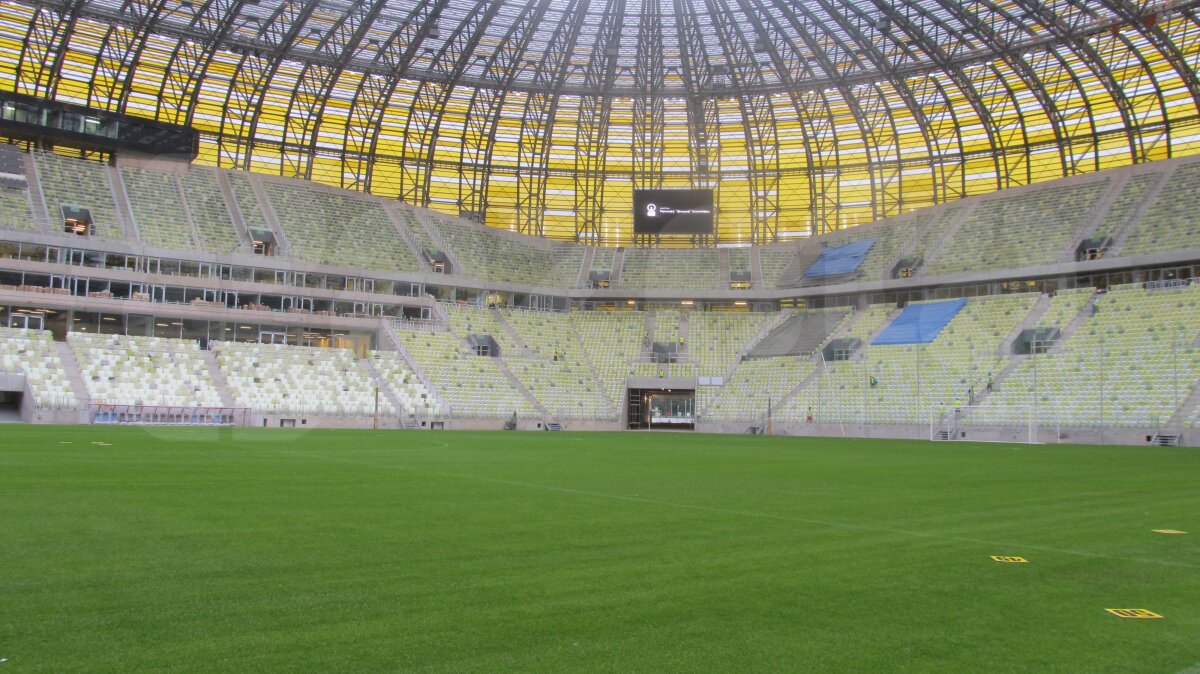 FOTO GSP vă prezintă al patrulea stadion polonez Elite pentru Euro 2012 » Bolul de chihlimbar