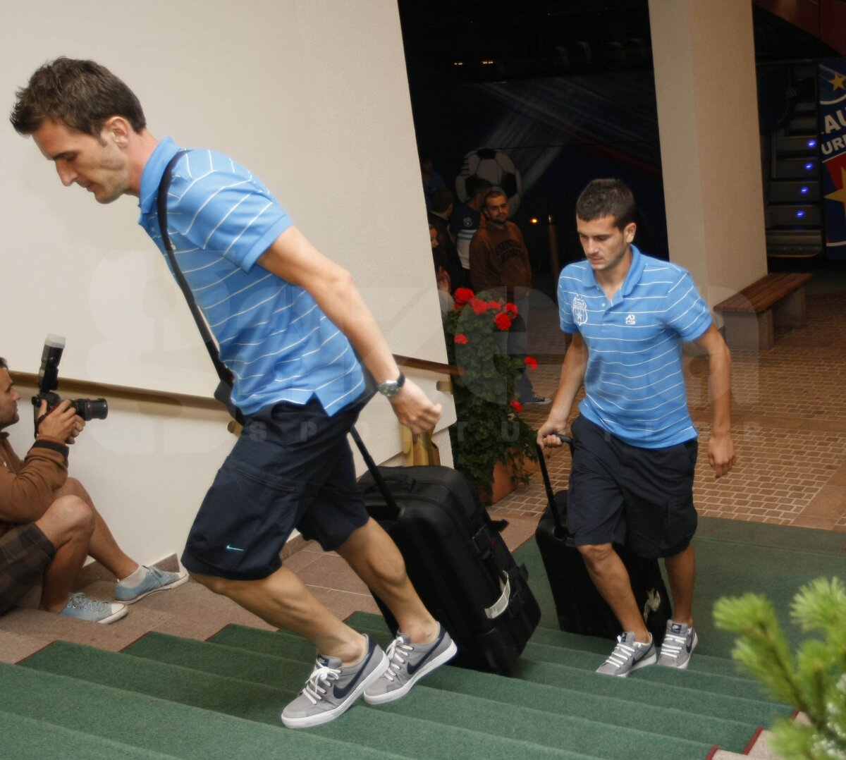 GALERIE FOTO » Steaua a ajuns în Austria