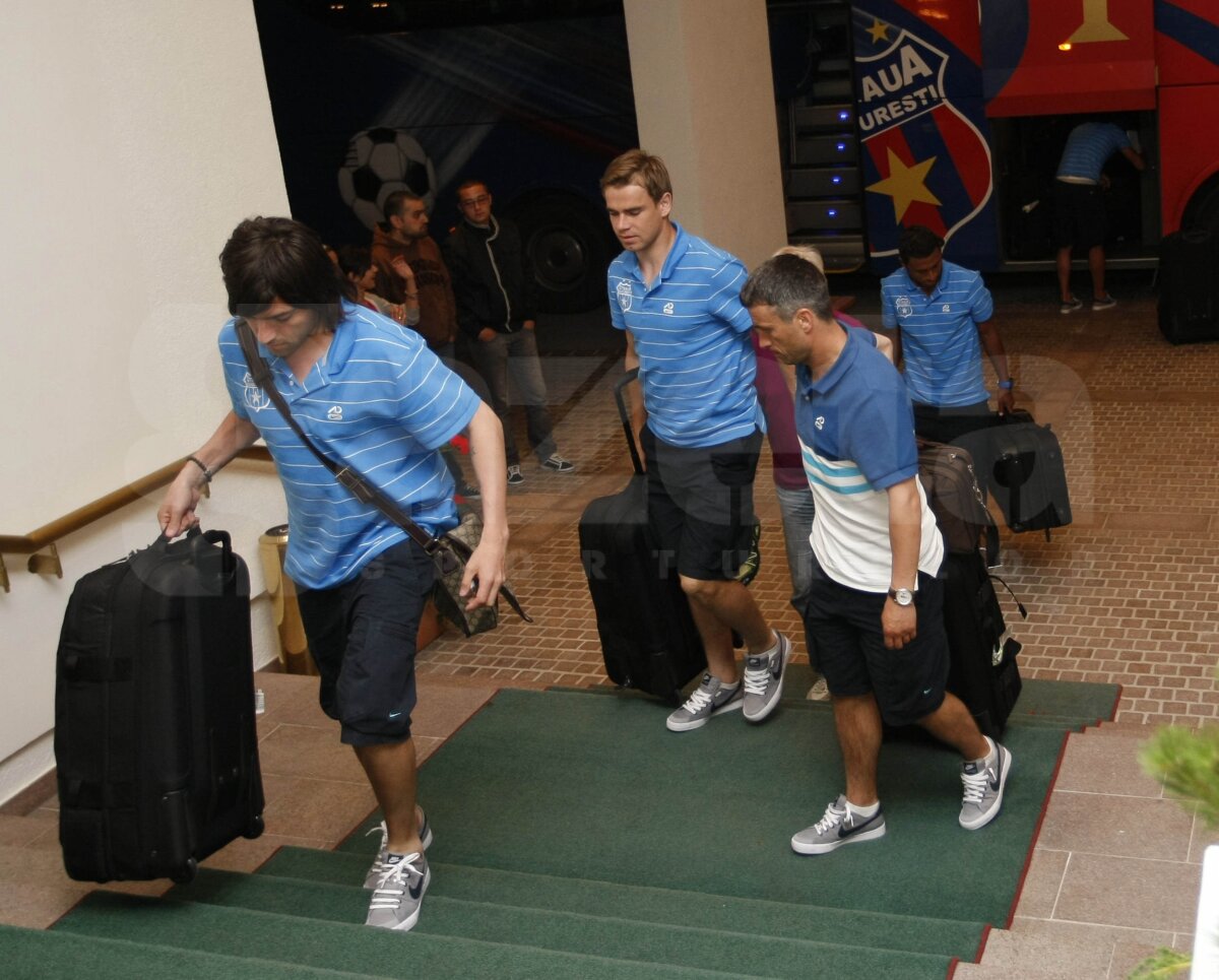 GALERIE FOTO » Steaua a ajuns în Austria