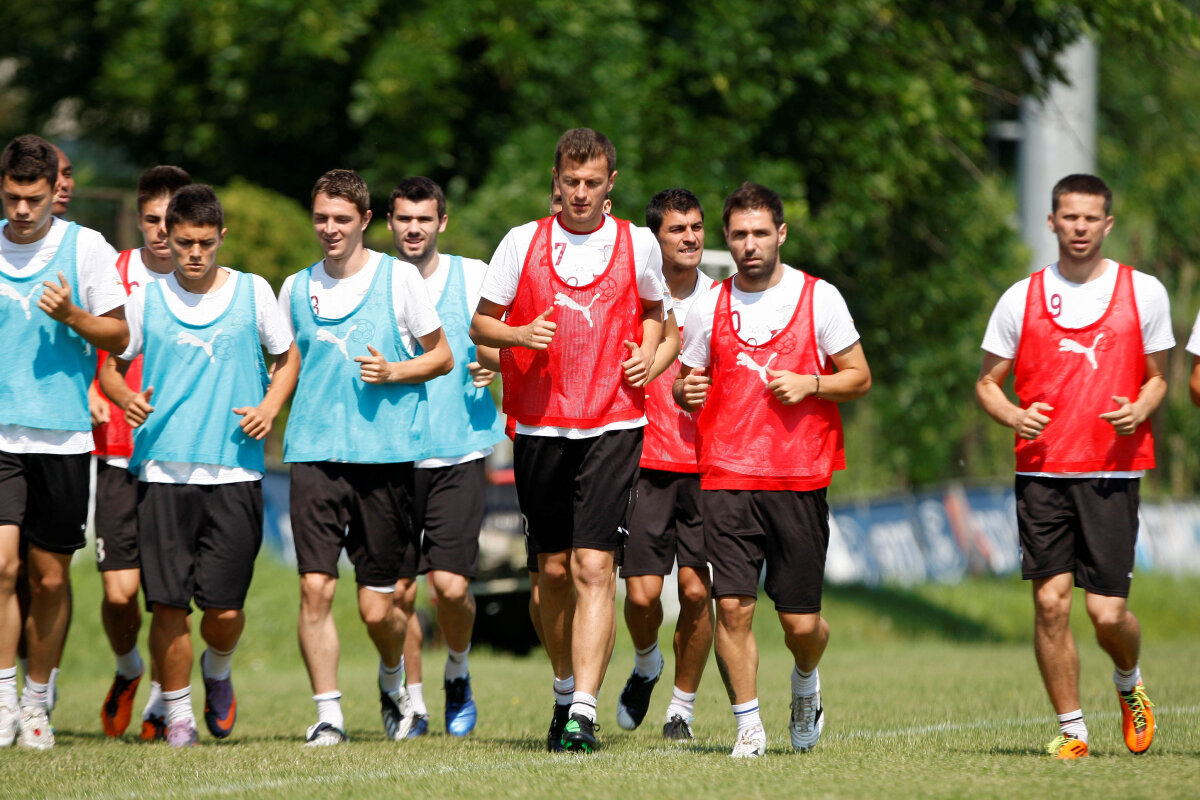 FOTO Burcă şi Creţu au făcut astăzi primul antrenament cu Rapid