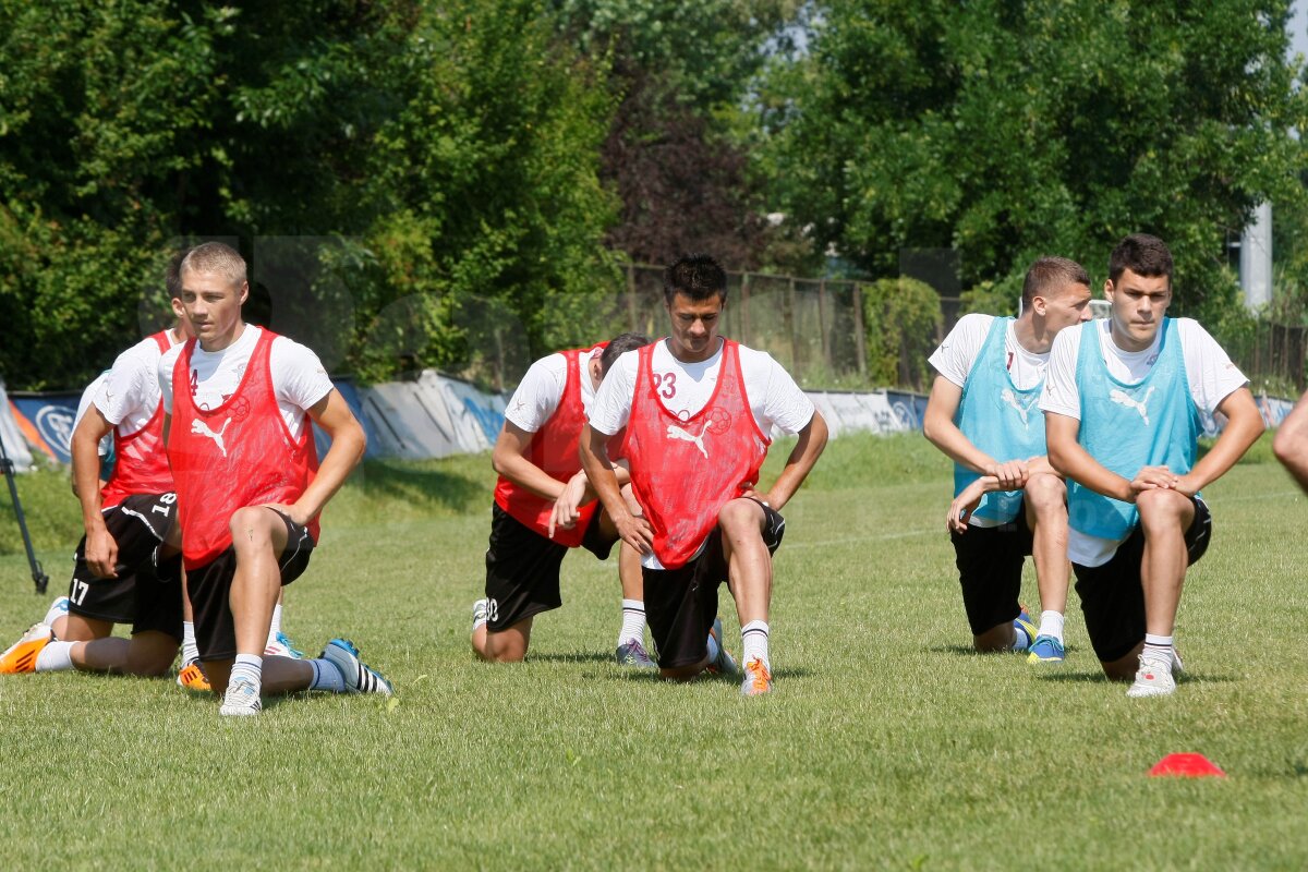 FOTO Burcă şi Creţu au făcut astăzi primul antrenament cu Rapid
