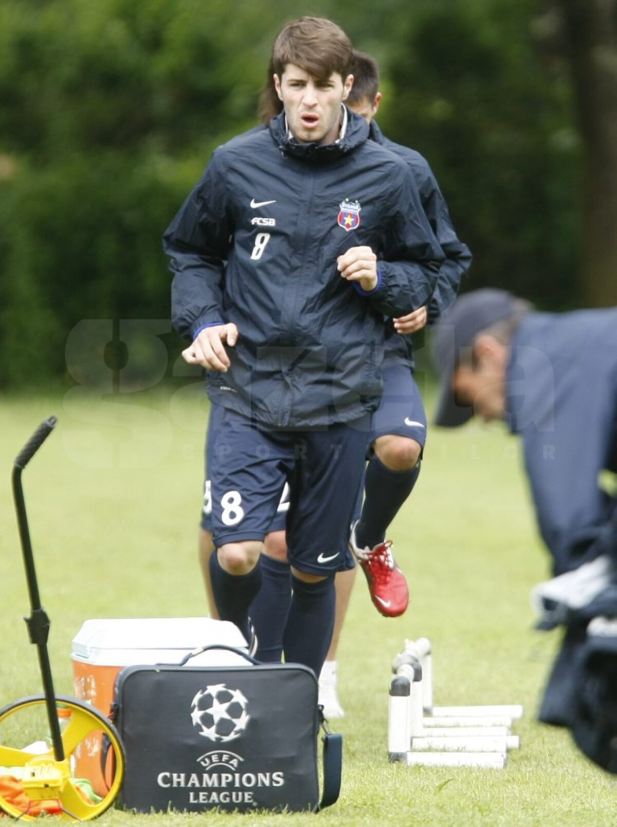 GALERIE FOTO Gata! Levy vorbeşte pe limba lui Bănel! :D