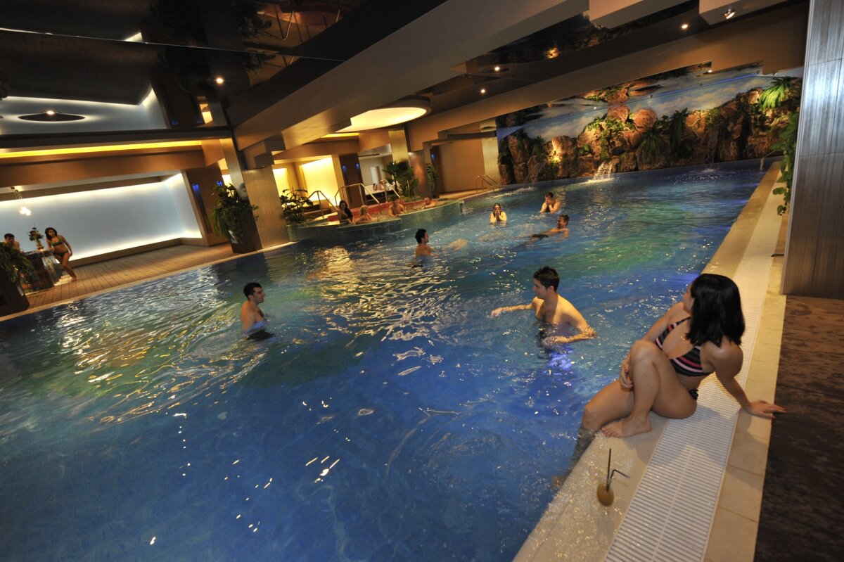 Cele mai populare piscine din Bucureşti: oferte, tarife, program