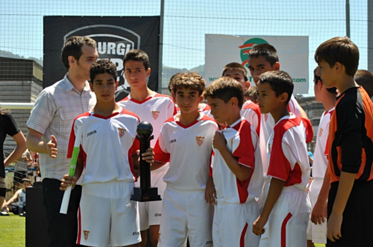 Gest impresionant al unor copii: ”Nu mai plînge, campionule!”