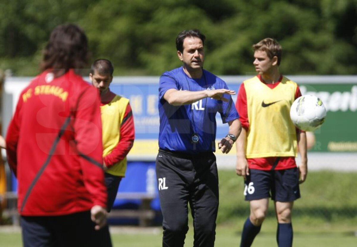 FOTO Steliştii, leşinaţi de căldură şi de antrenamentele lui Levy :S