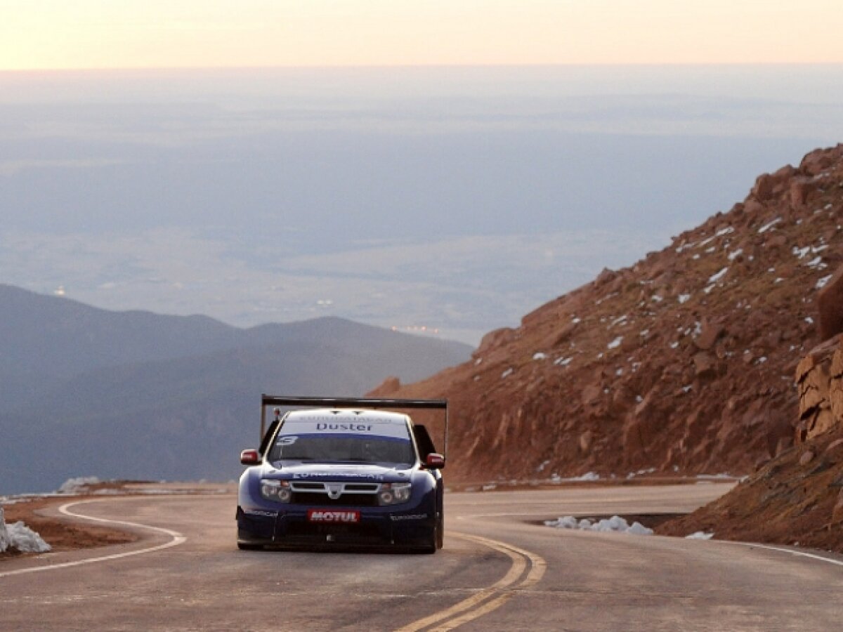 FOTO Duster-ul "No Limit"se pregăteşte de Pikes Peak. Vezi imagini de la antrenamentele oficiale!