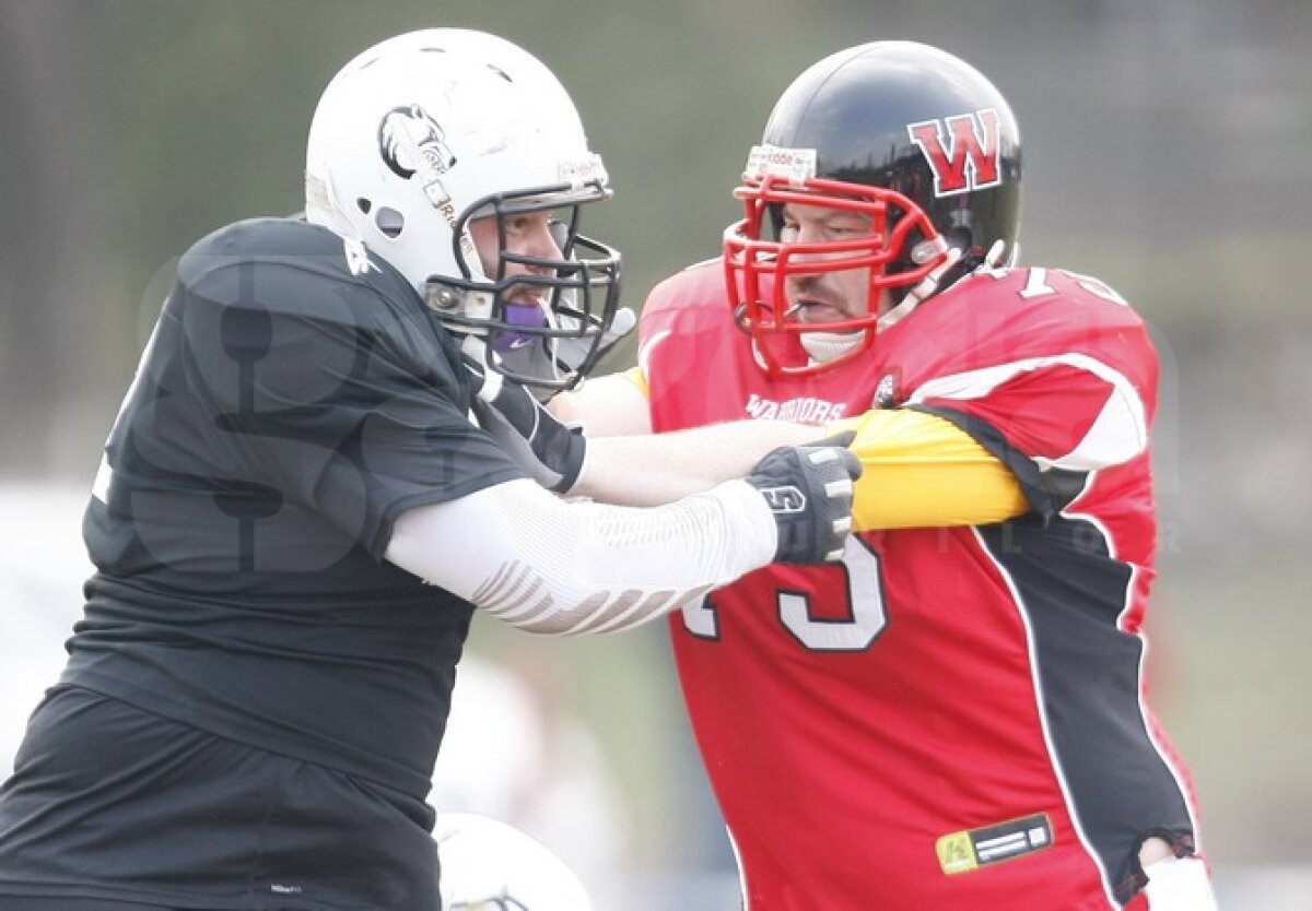 "The Warriors", povestea unor oameni normali care s-au apucat de fotbal american