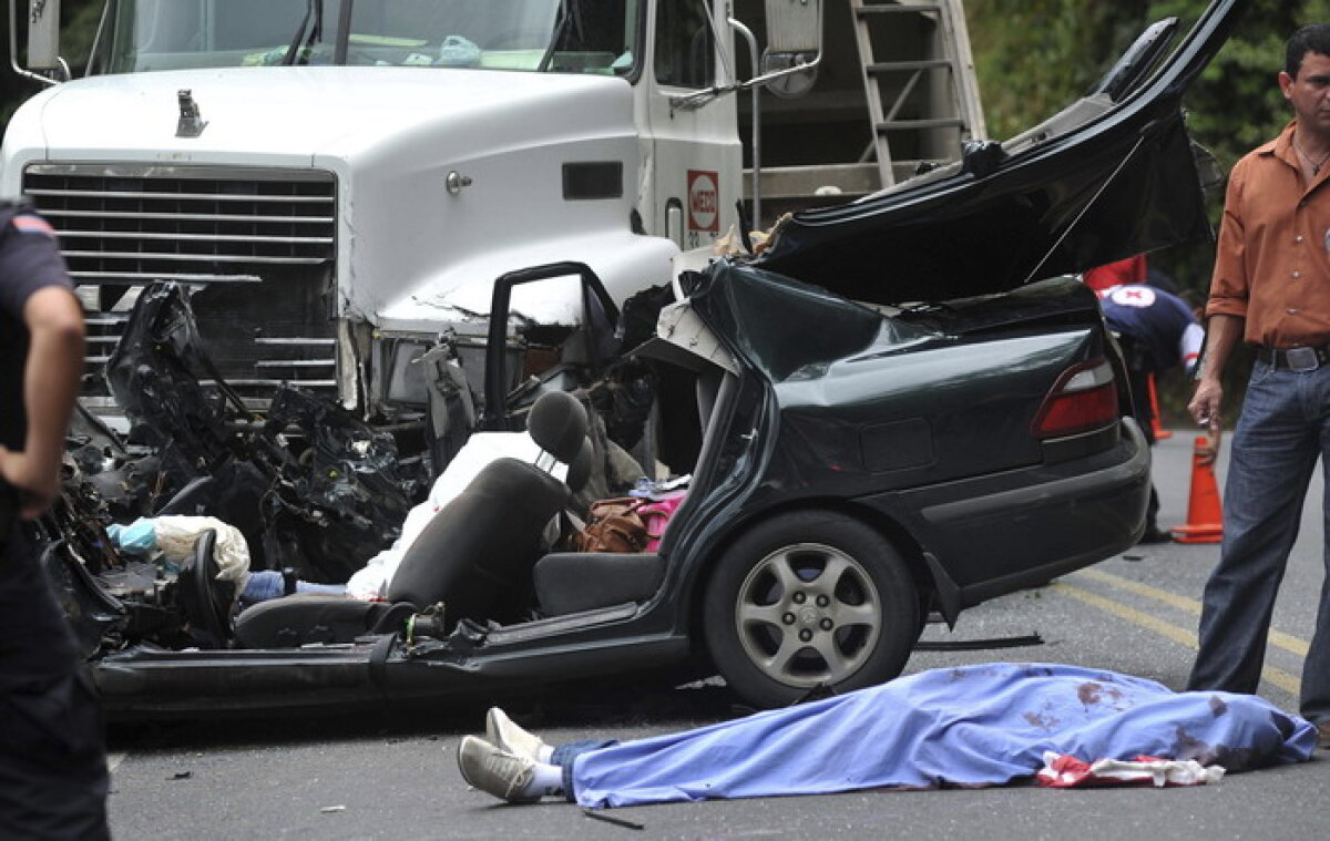 Internaţionalul costarican Dennis Marshall a murit într-un accident rutier