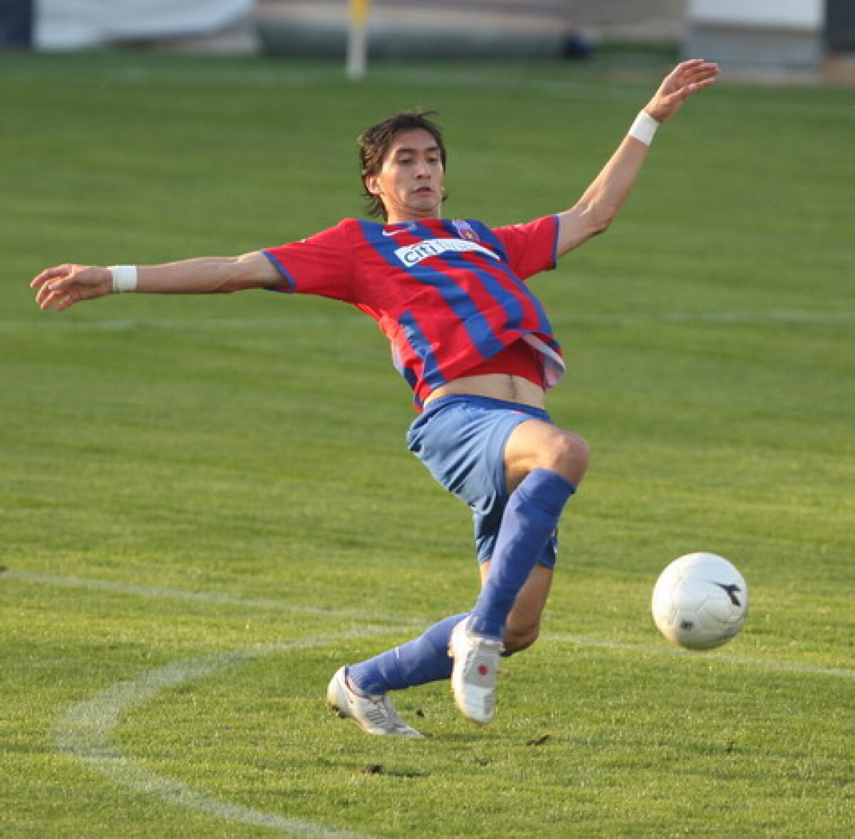 VIDEO Brazilianul Tatu a încîntat la debut. Cum s-au descurcat în Ghencea atacanţii străini din istoria Stelei