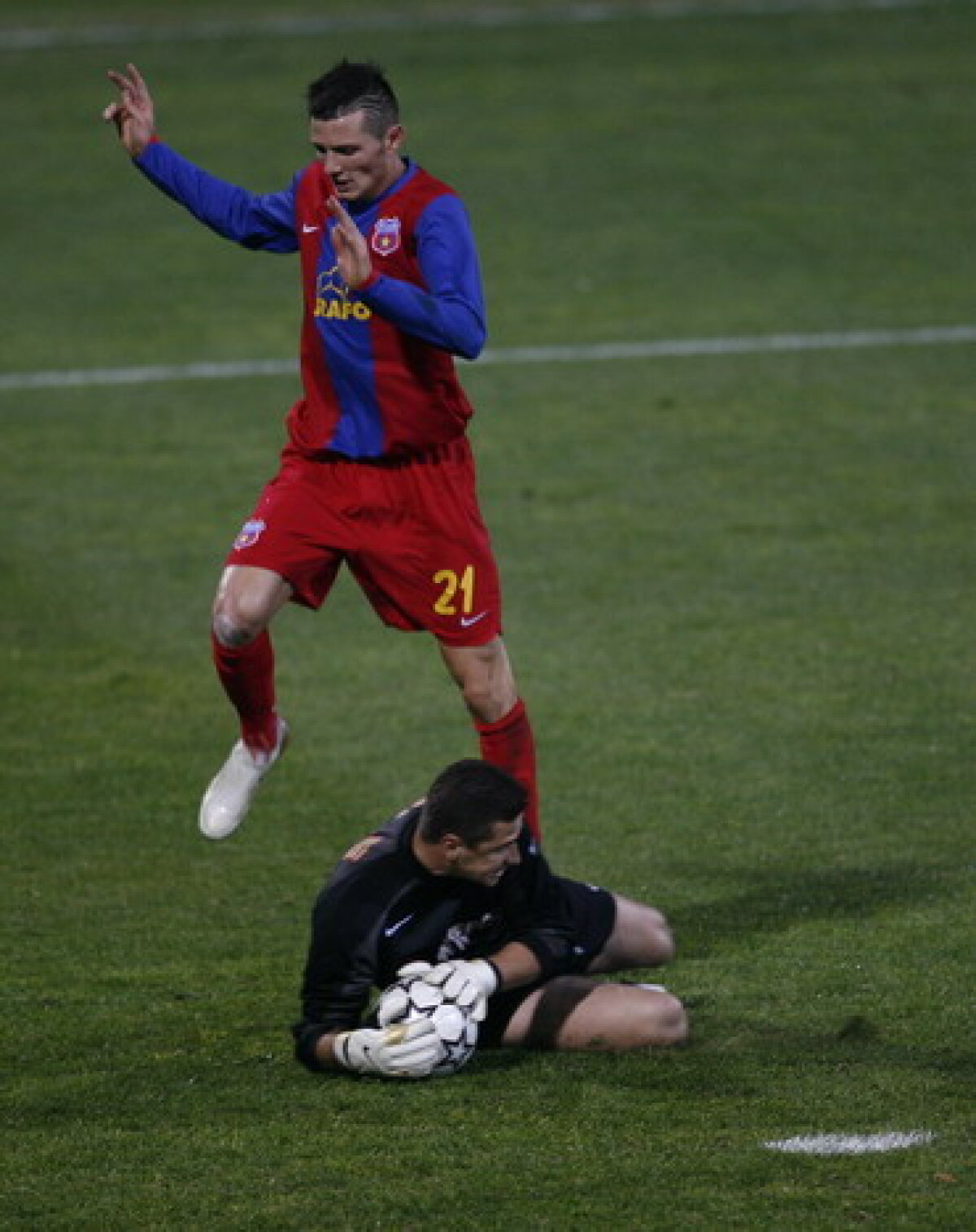 VIDEO Brazilianul Tatu a încîntat la debut. Cum s-au descurcat în Ghencea atacanţii străini din istoria Stelei