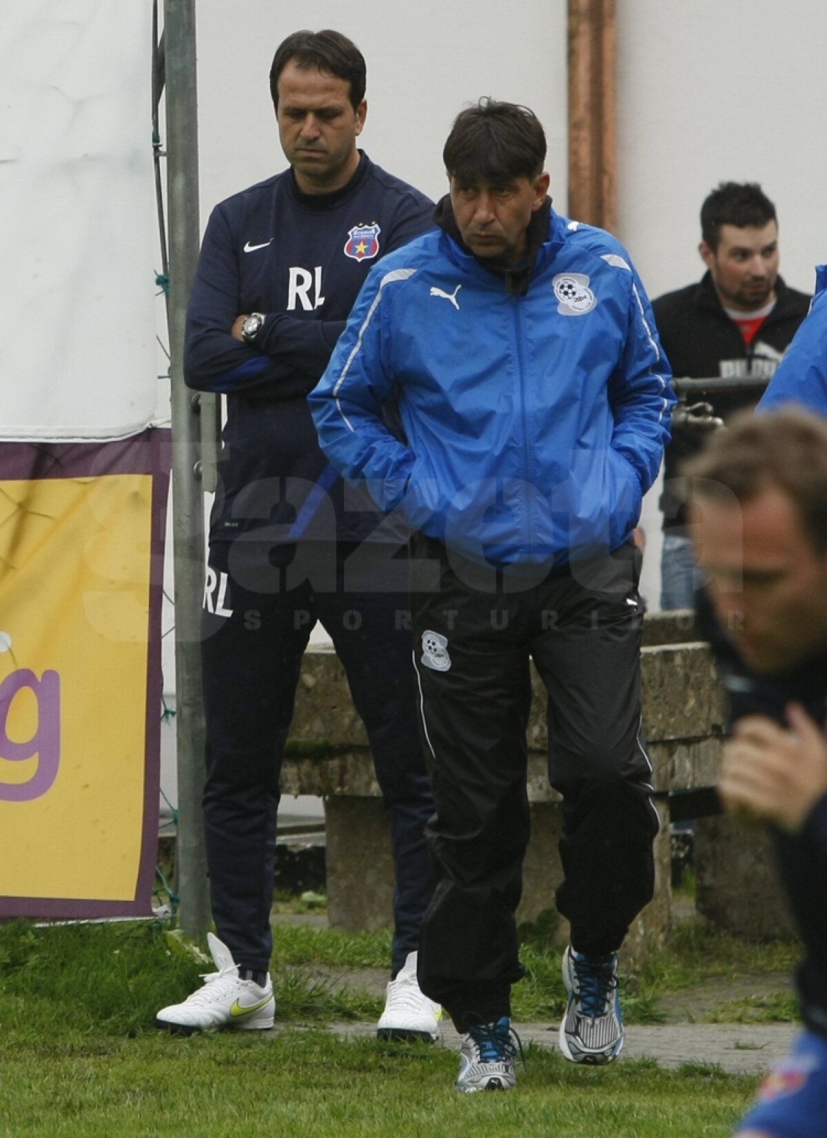 Steaua nu scapă de fostul antrenor » "Piţurcă" a stat ieri pe banca lui Zestafoni :D