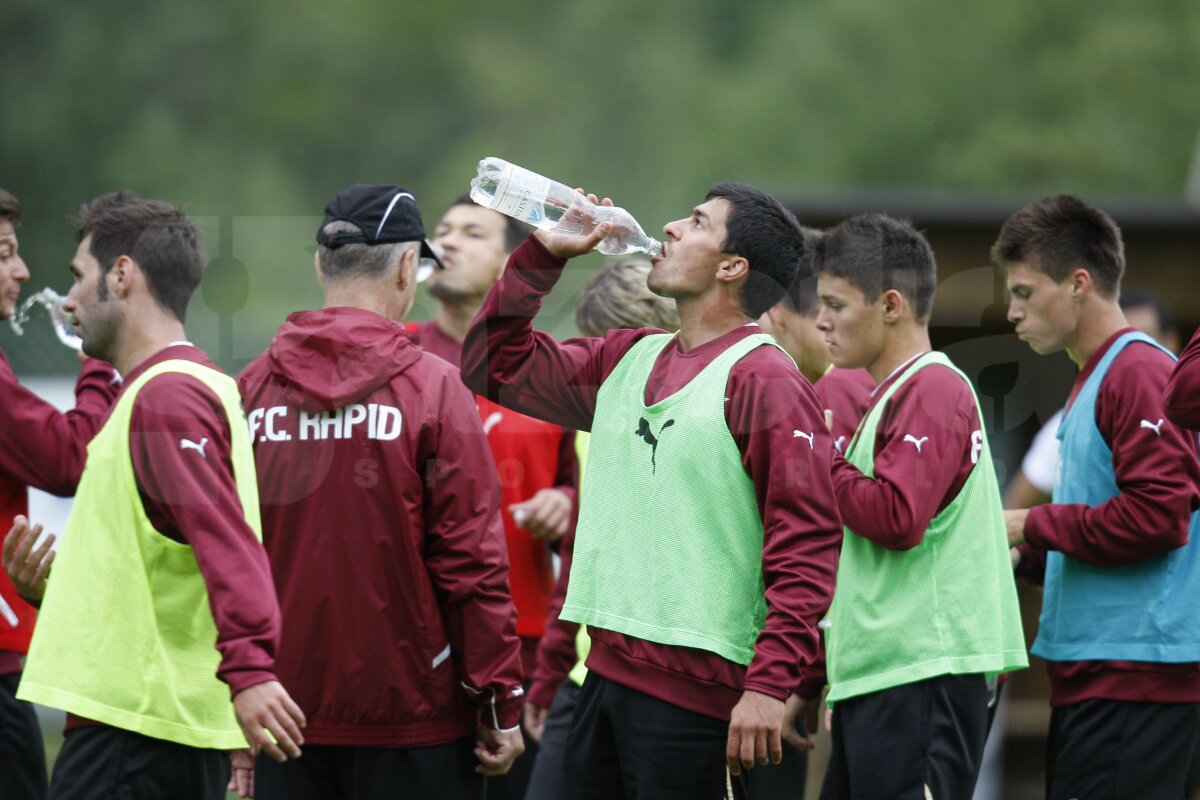 Primele imagini cu Surdu şi Alexa în tricouri alb-vişinii