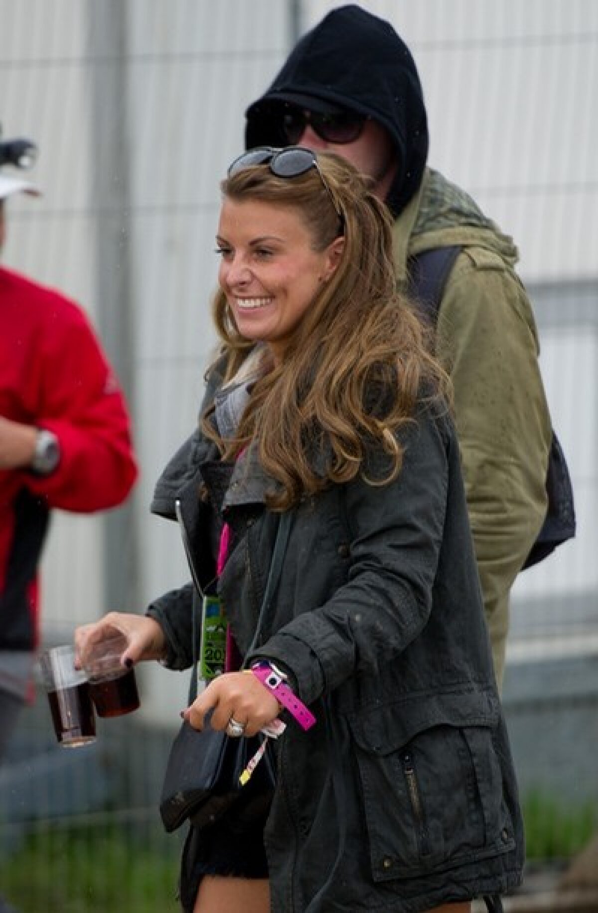 FOTO » Rivalii Carroll şi Rooney, undercover la festivalul de la Glastonbury