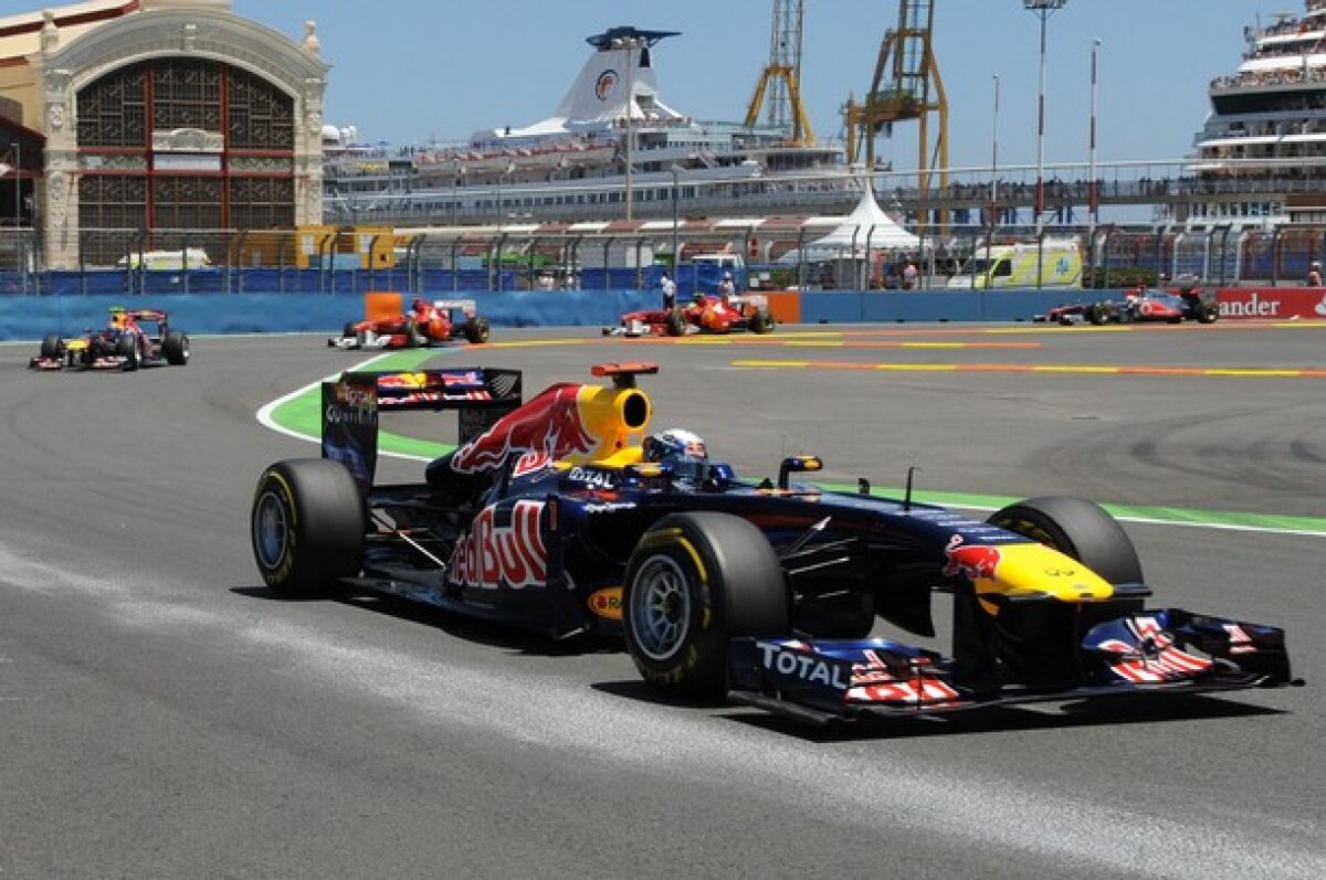 GALERIE FOTO »  Vettel cîştigă cursa de la Valencia!