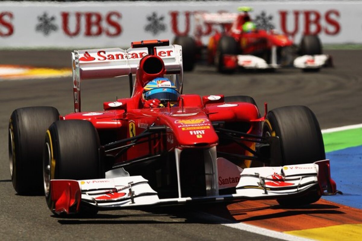 GALERIE FOTO »  Vettel cîştigă cursa de la Valencia!