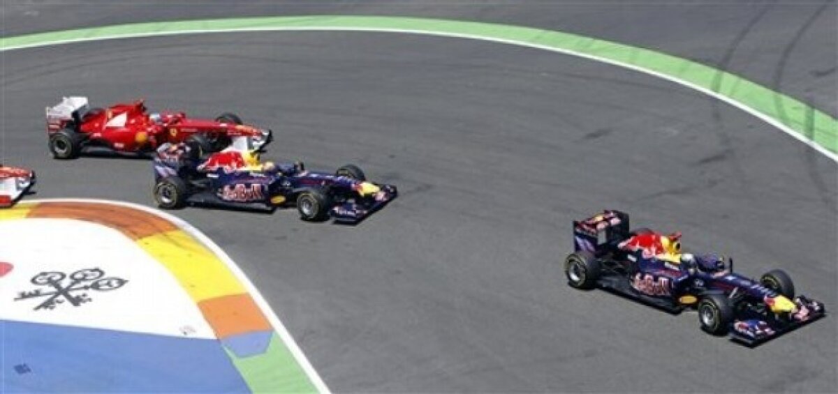 GALERIE FOTO »  Vettel cîştigă cursa de la Valencia!