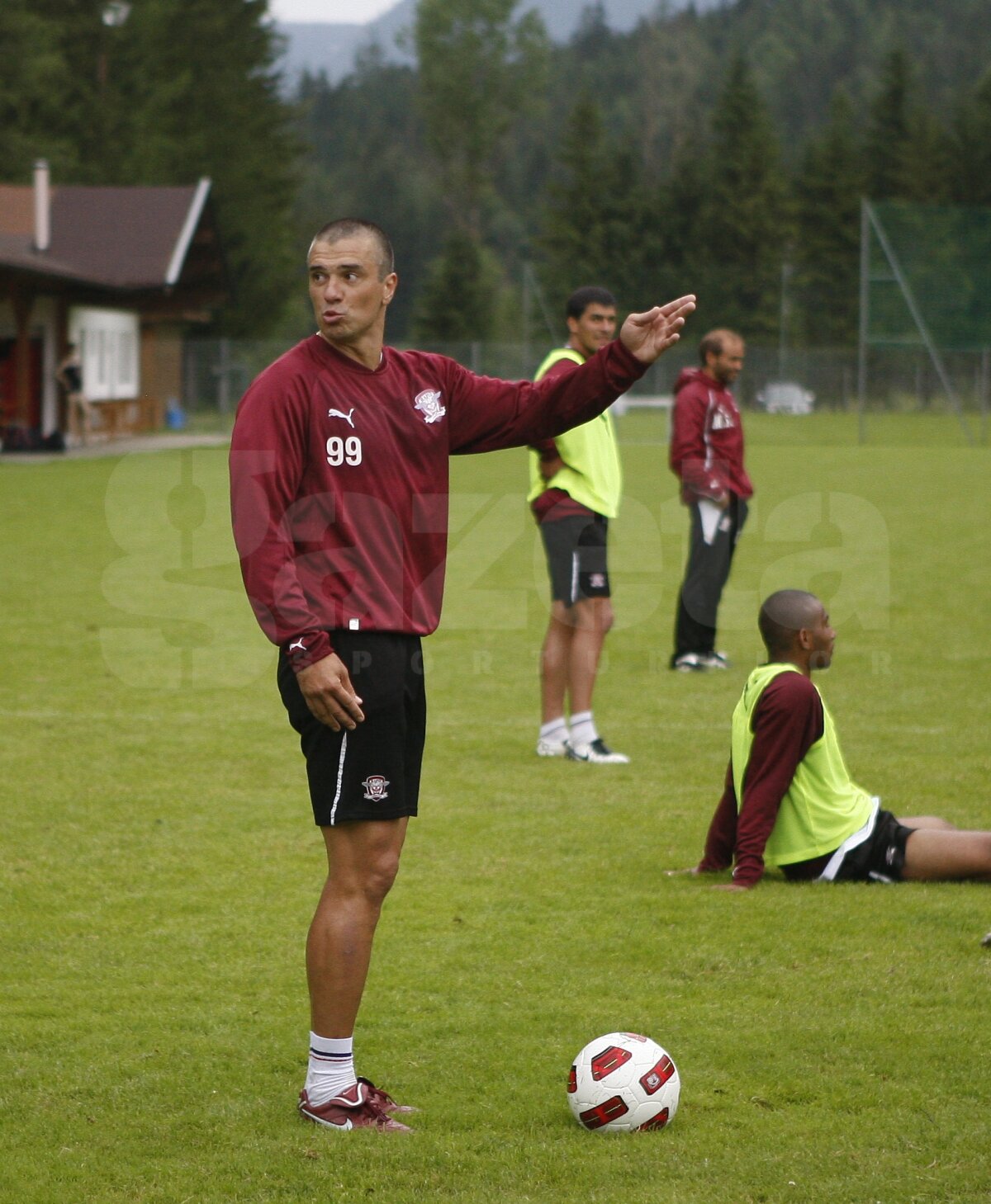 FOTO » Pancu a început pregătirile cu mingea. Răzvan se concentrează pe noua tactică 4-3-3