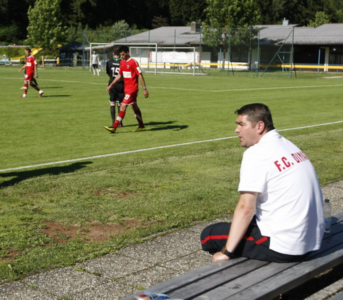 Ciobotariu a debutat cu dreptul pe banca alb-roşiilor. Dinamo - FK Trepca 4-0