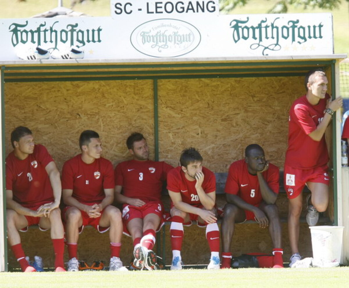 Ciobotariu a debutat cu dreptul pe banca alb-roşiilor. Dinamo - FK Trepca 4-0