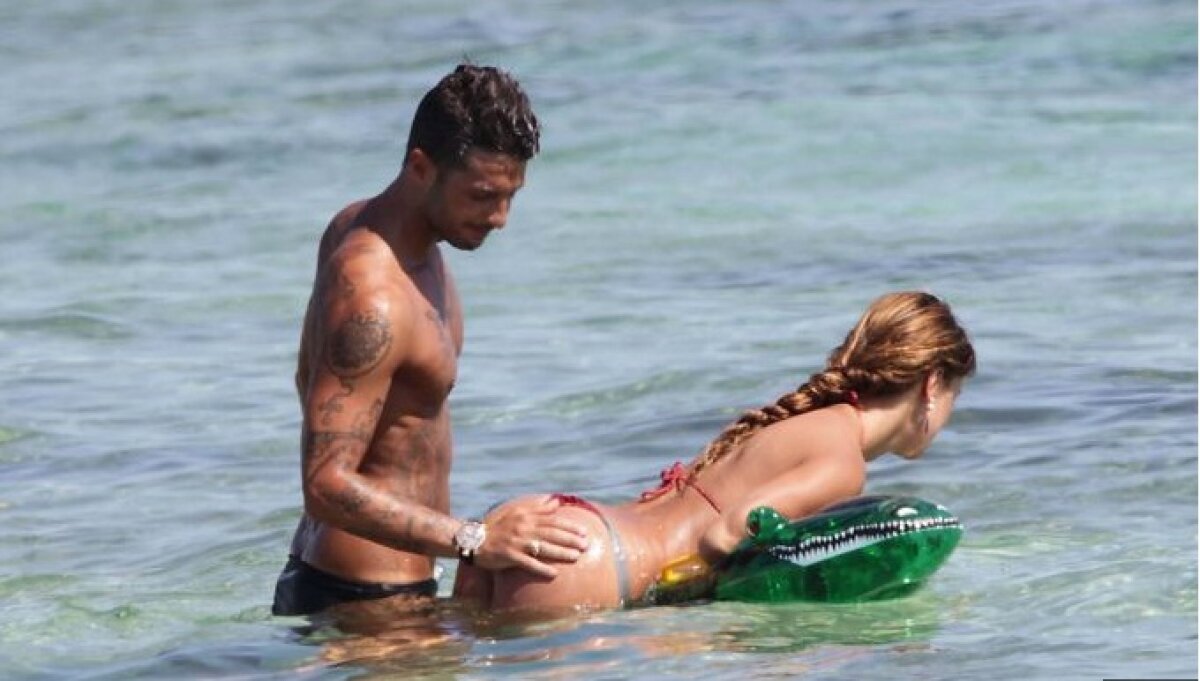 GALERIE FOTO Belen Rodriguez a făcut senzaţie pe plajă, alături de iubitul său, Fabrizio Corona