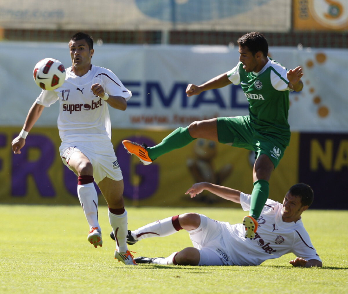 FOTO Rapid a cîştigat primul meci cu Răzvan Lucescu pe bancă, 1-0 cu Maccabi Haifa