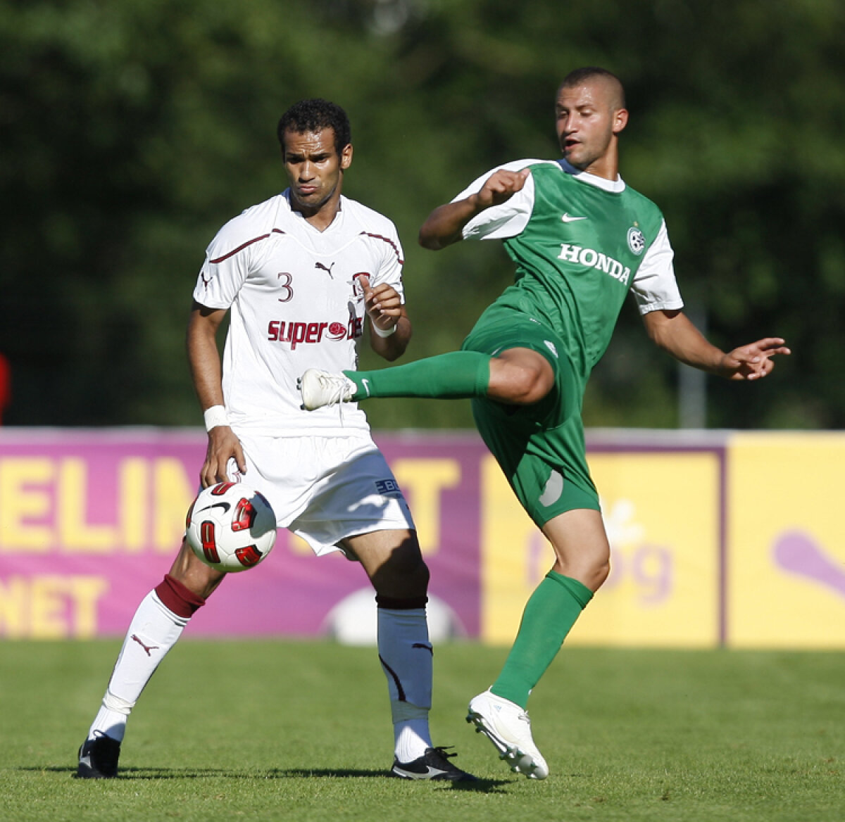 FOTO Rapid a cîştigat primul meci cu Răzvan Lucescu pe bancă, 1-0 cu Maccabi Haifa