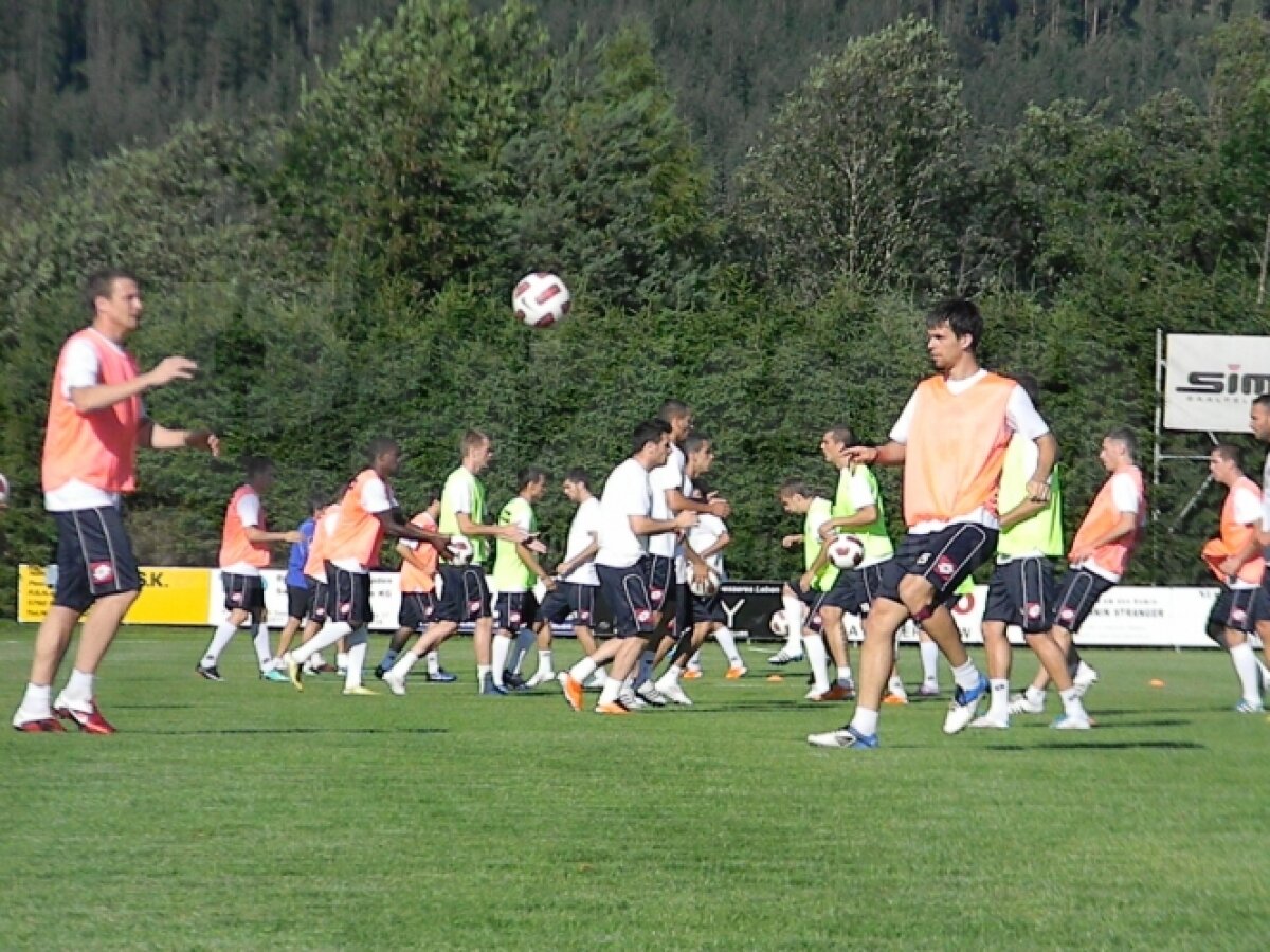FOTO Poli Timişoara se află în cantonament în Austria. Vezi ce amicale dispută