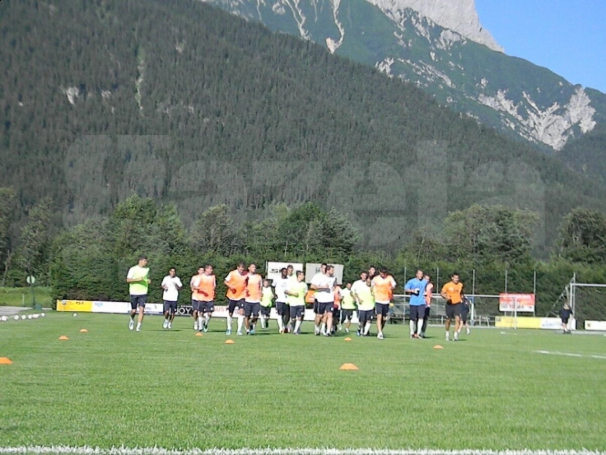 FOTO Poli Timişoara se află în cantonament în Austria. Vezi ce amicale dispută