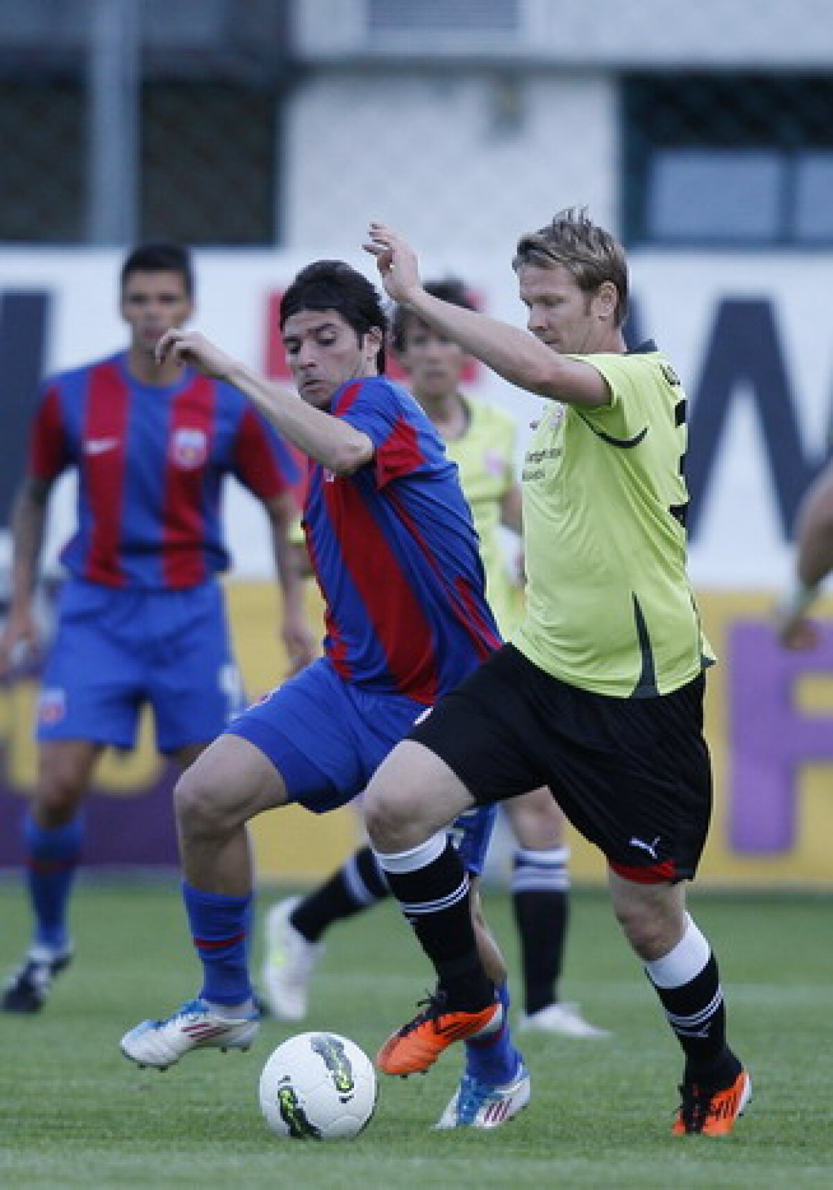 Steaua a încheiat primul stagiu din Austria cu un egal, 1-1 cu Fortuna Dusseldorf