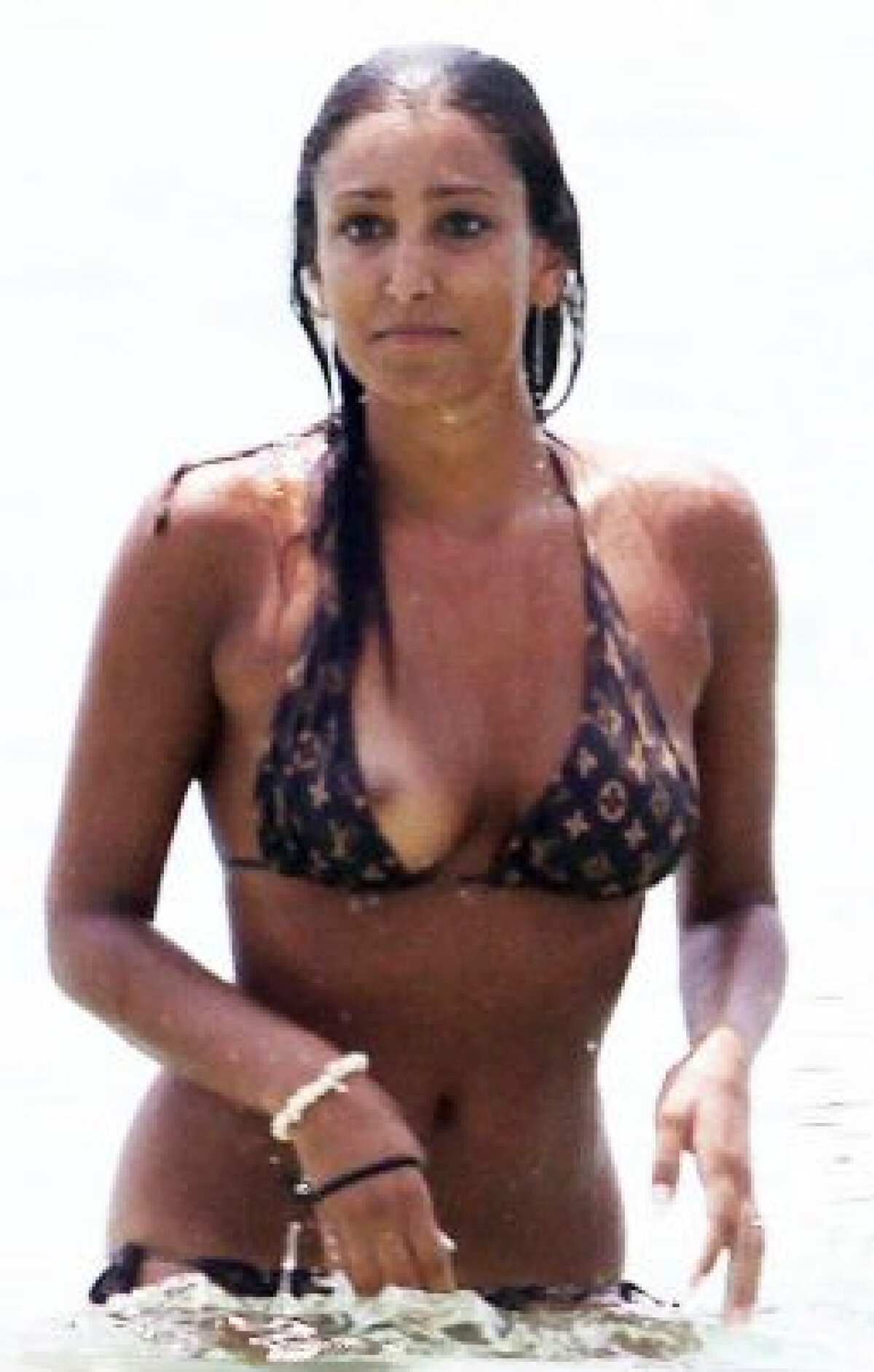 FOTO Iubita lui Fabio Quagliarella, cu sînii la vedere pe plajă