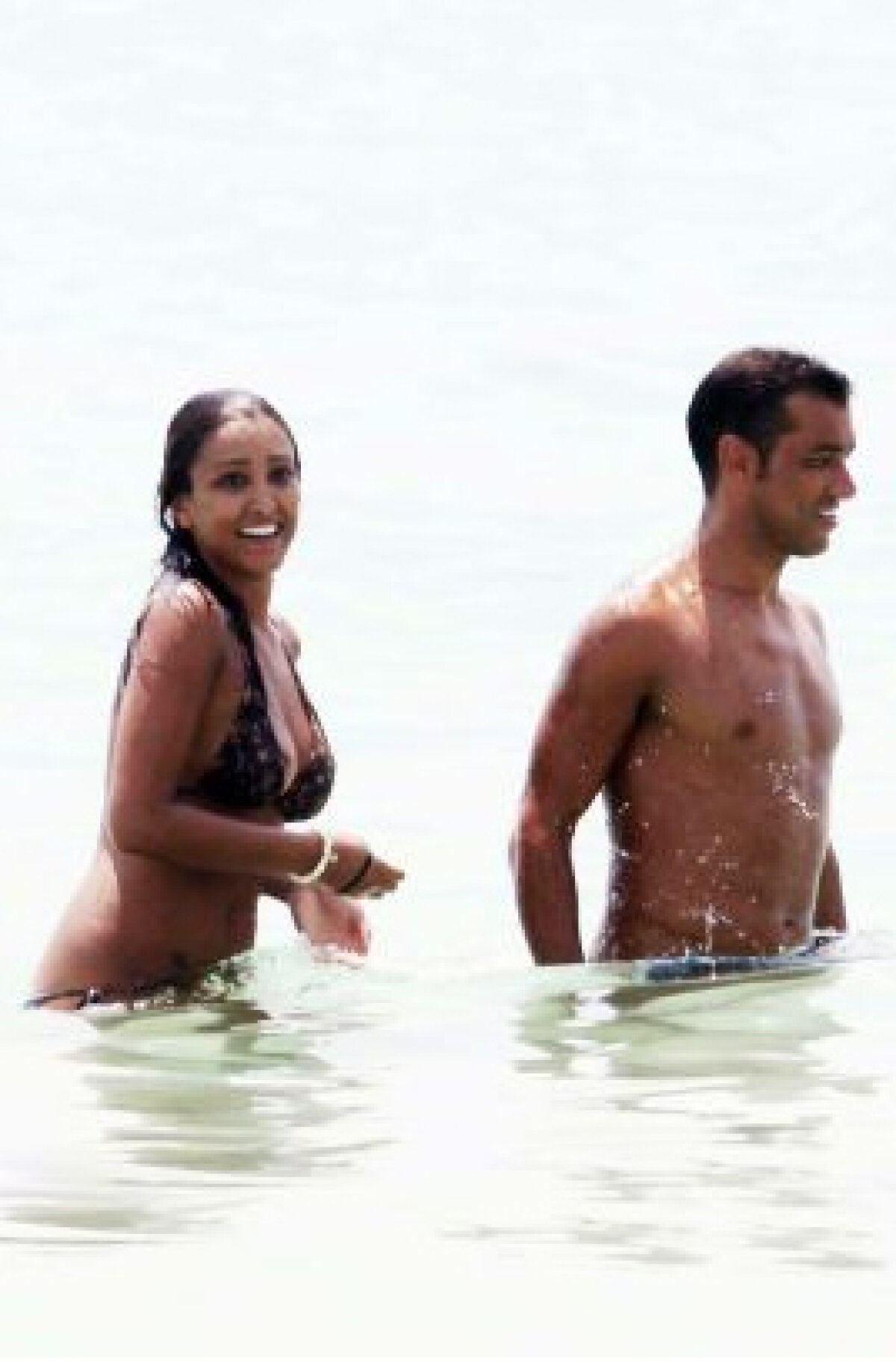 FOTO Iubita lui Fabio Quagliarella, cu sînii la vedere pe plajă