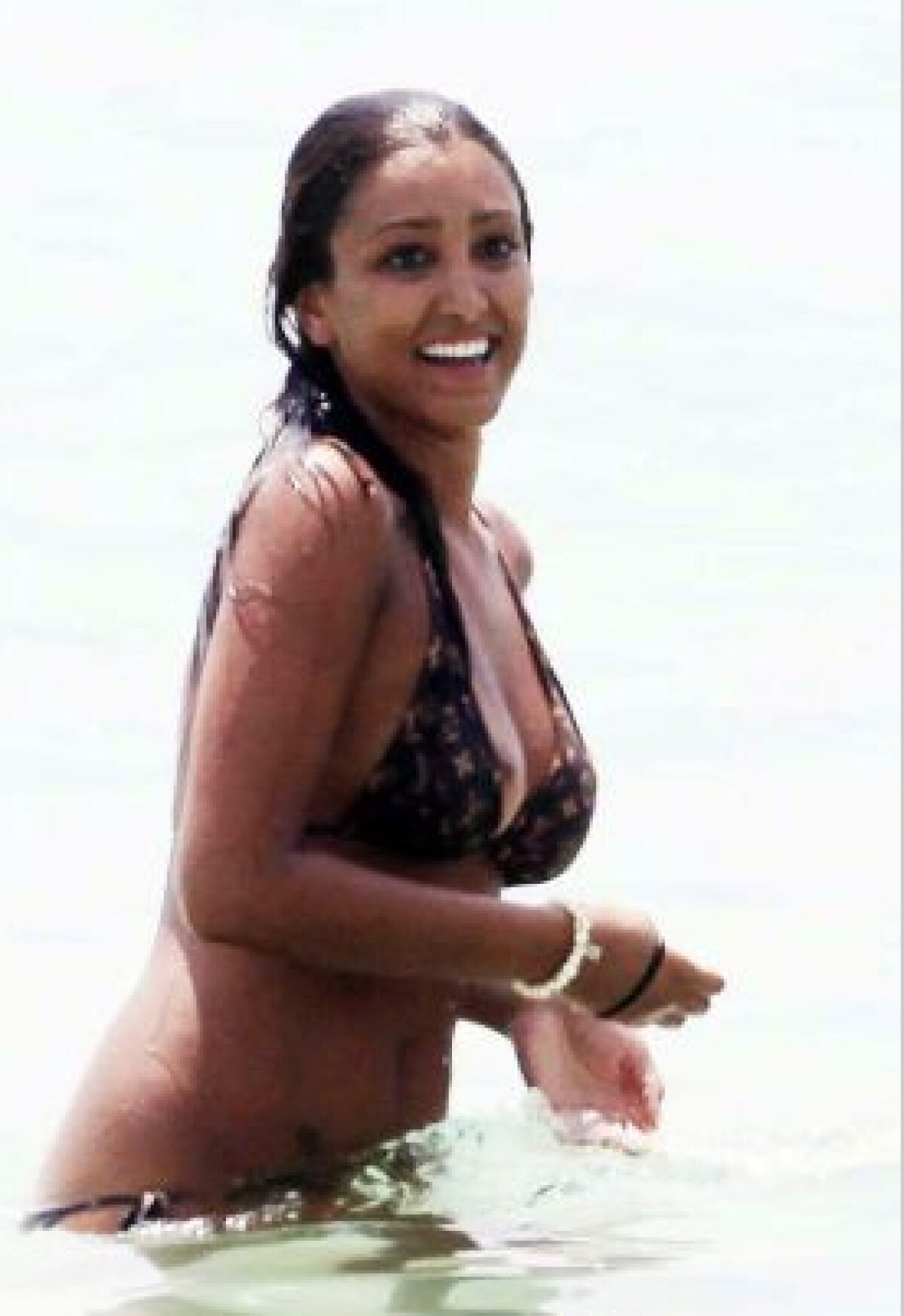 FOTO Iubita lui Fabio Quagliarella, cu sînii la vedere pe plajă