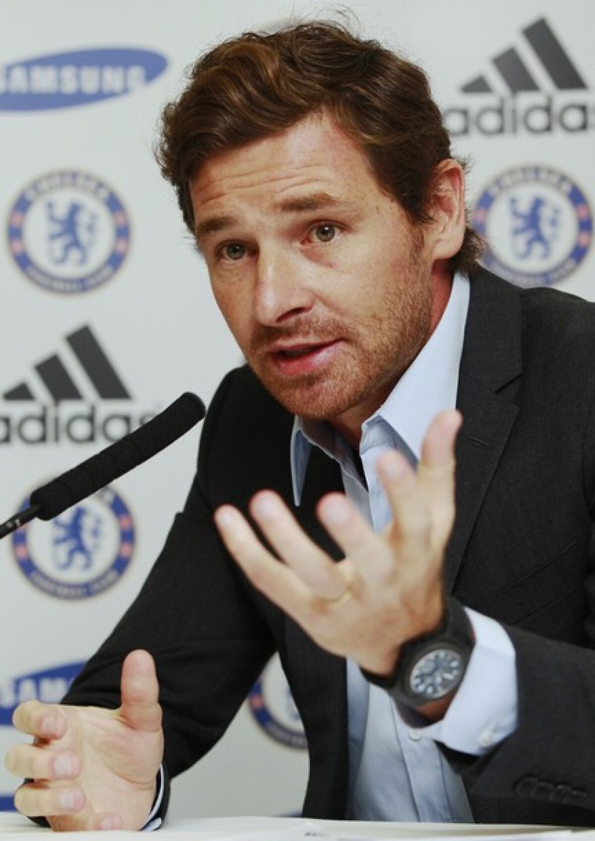Andre Villas-Boas a susţinut prima conferinţă de presă la Chelsea » "Eu sînt omul grupului, nu mă mai comparaţi cu Mourinho"