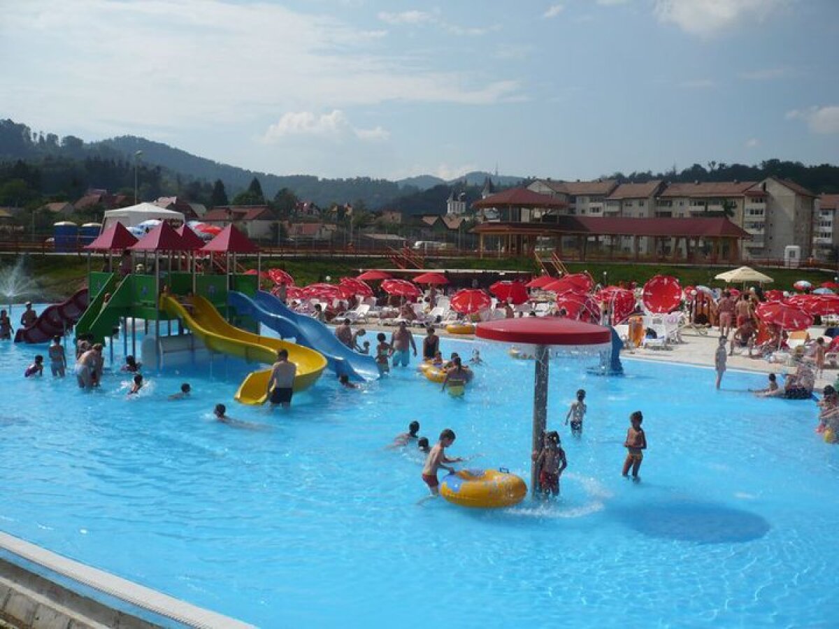 Ştranduri şi piscine din ţară: partea a II-a- Ploieşti, Iaşi, Braşov, Arad
